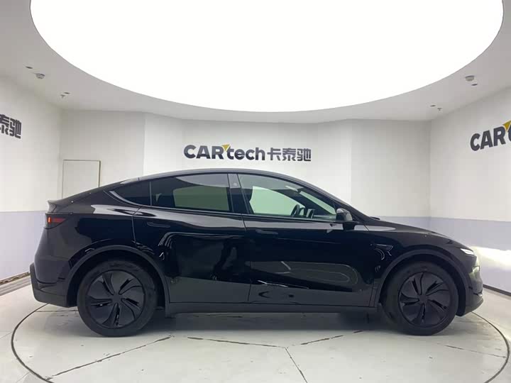 Фото 4 - Tesla Model Y