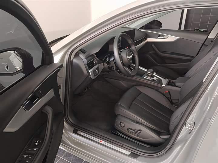 Фото 7 - Audi A4