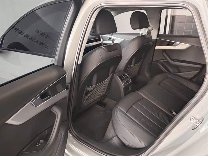 Фото 8 - Audi A4