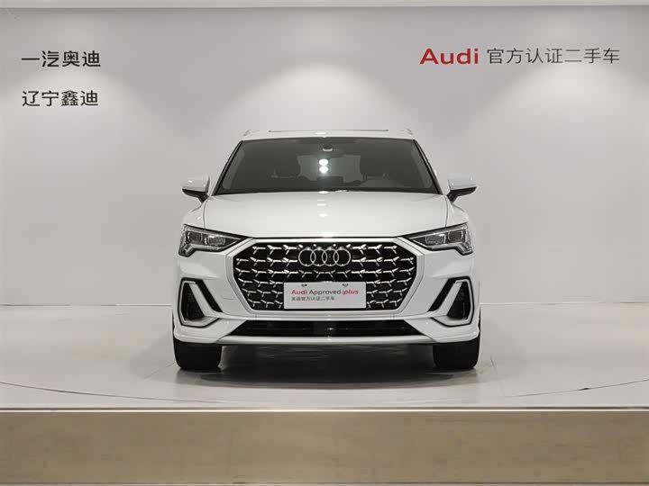 Фото 2 - Audi Q3