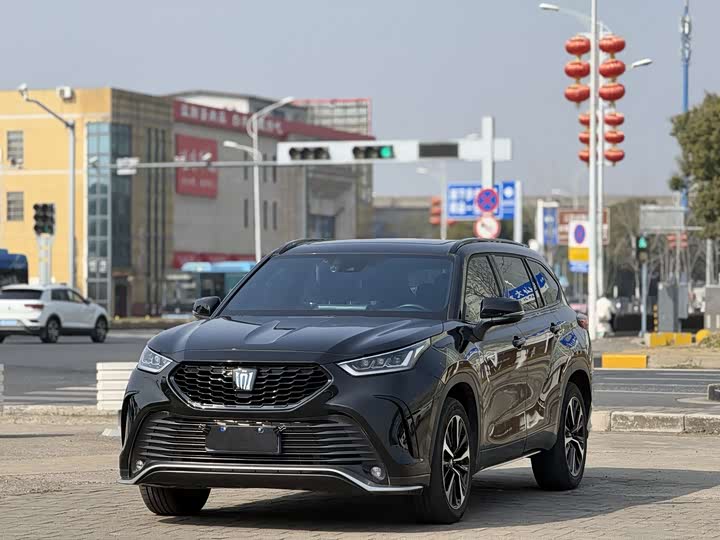 Фото 1 - Toyota Crown Kluger