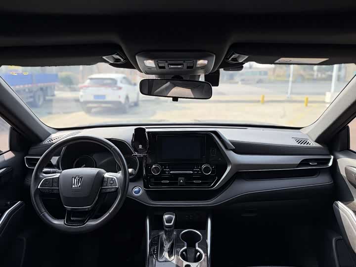 Фото 6 - Toyota Crown Kluger