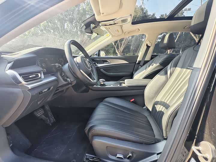 Фото 9 - Hongqi H5