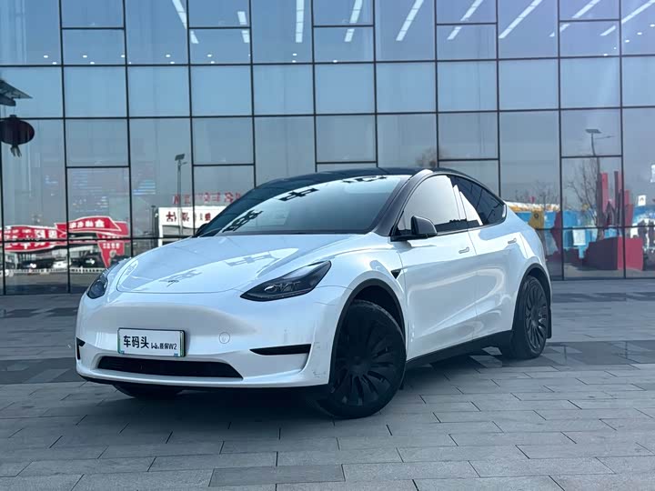 Фото 1 - Tesla Model Y