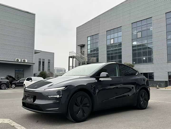 Фото 1 - Tesla Model Y