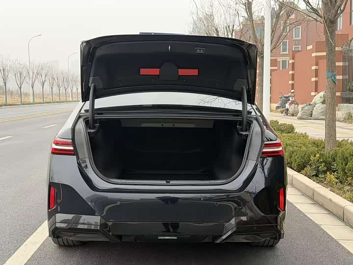 Фото 9 - BMW 5 Series