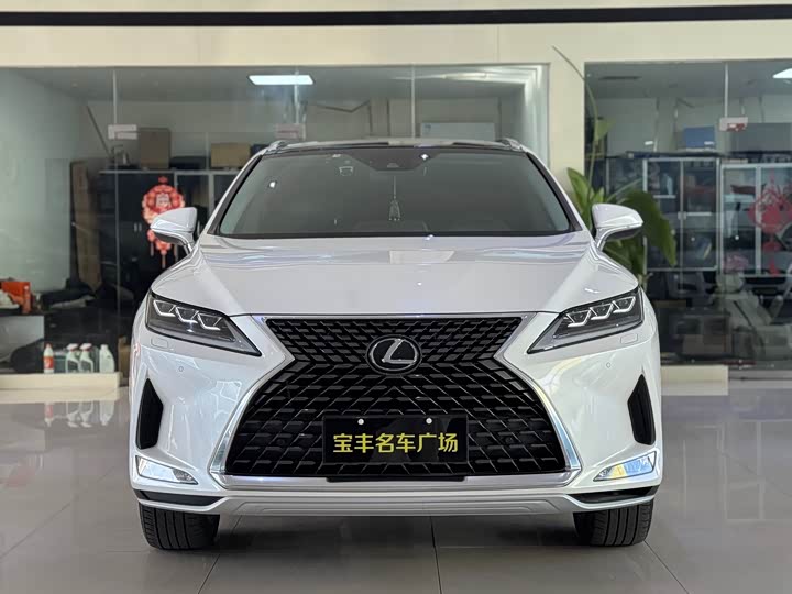 Фото 3 - Lexus RX