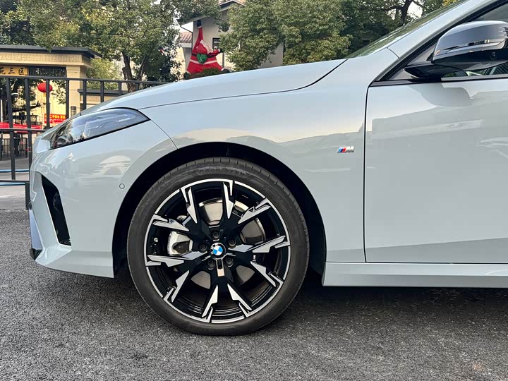 Фото 9 - BMW 2 Series