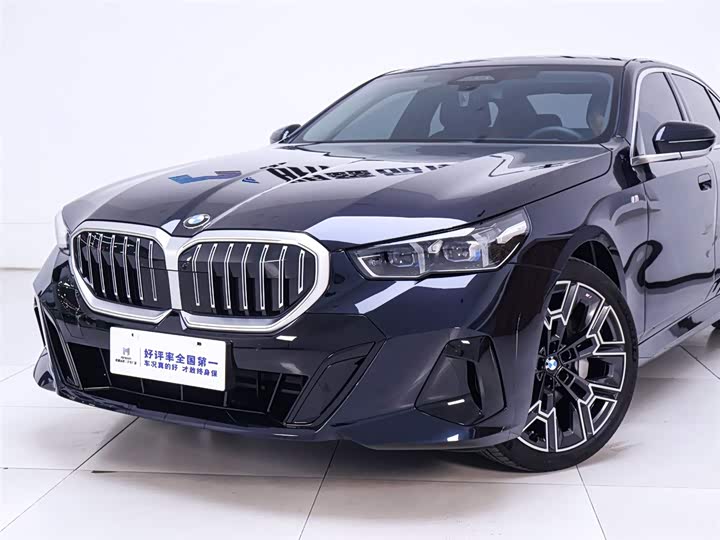 Фото 3 - BMW 5 Series