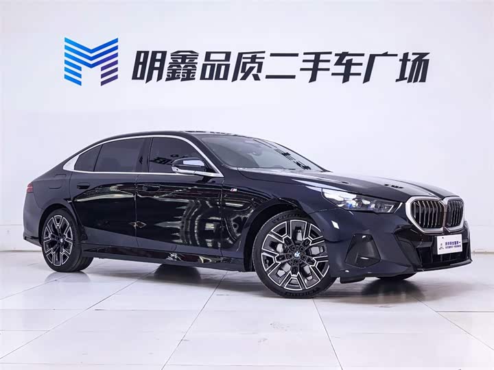 Фото 5 - BMW 5 Series