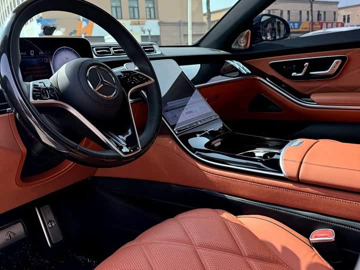 Фото 2 - Mercedes-Benz Maybach S-Class