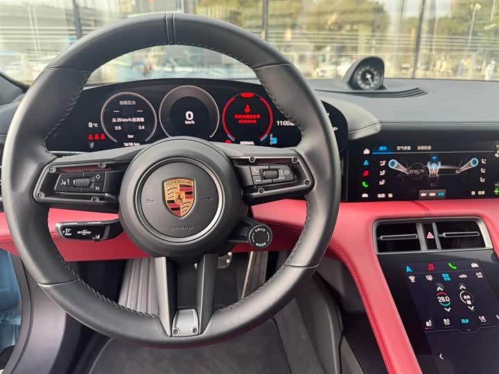 Фото 6 - Porsche Taycan