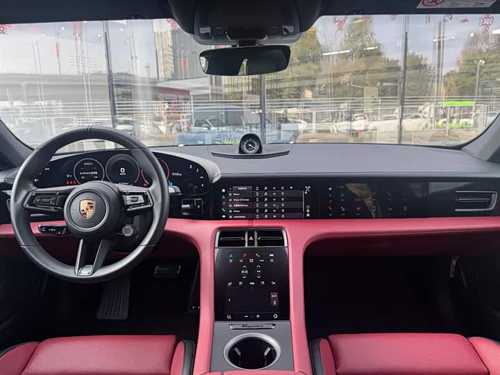 Фото 7 - Porsche Taycan