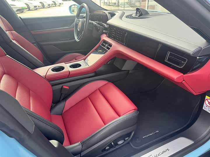 Фото 9 - Porsche Taycan