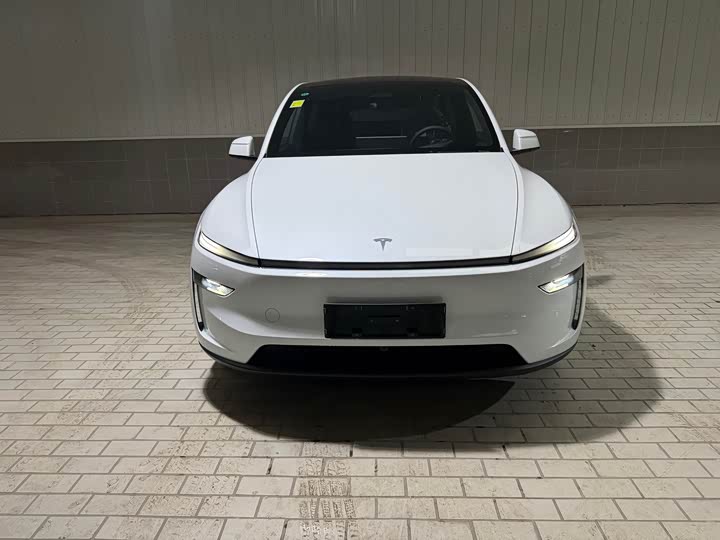 Фото 3 - Tesla Model Y