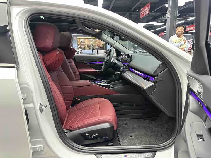 Фото 8 - BMW 5 Series