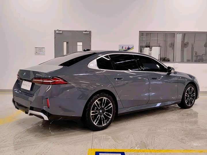 Фото 4 - BMW 5 Series