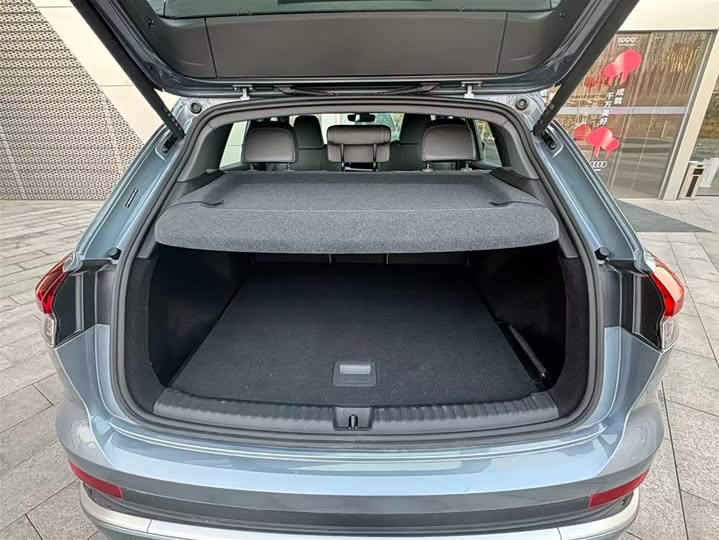 Фото 9 - Audi Q4 e-tron