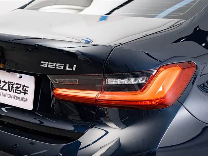 Фото 9 - BMW 3 Series