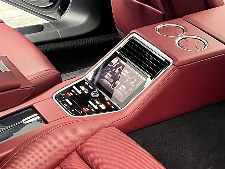 Фото 8 - Porsche Panamera