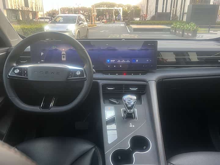 Фото 6 - Roewe RX5