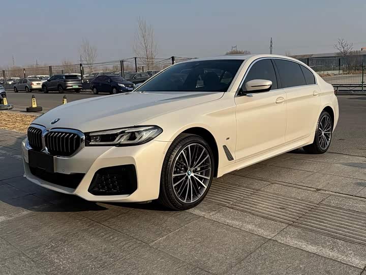 Фото 1 - BMW 5 Series