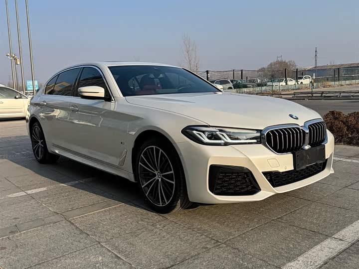 Фото 3 - BMW 5 Series