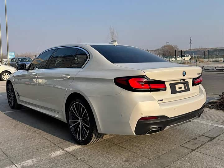 Фото 6 - BMW 5 Series