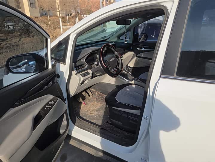 Фото 9 - Maxus G50