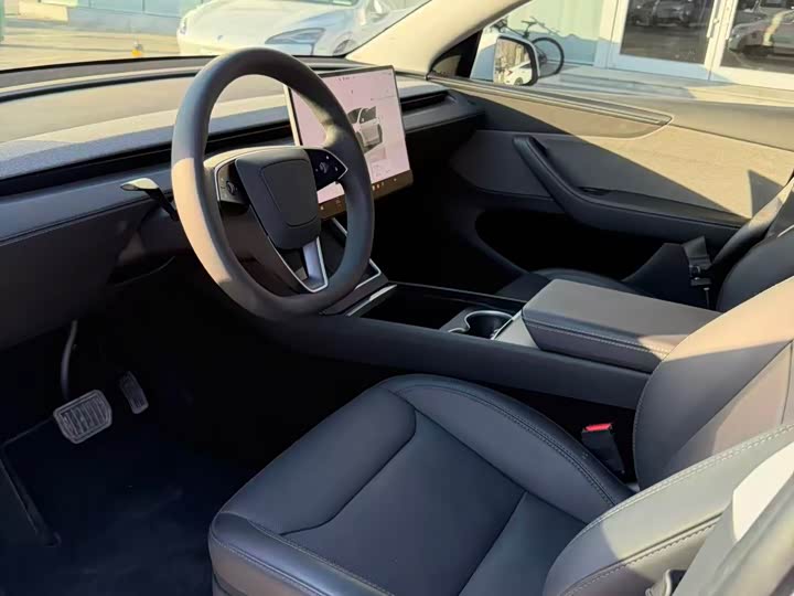 Фото 4 - Tesla Model Y