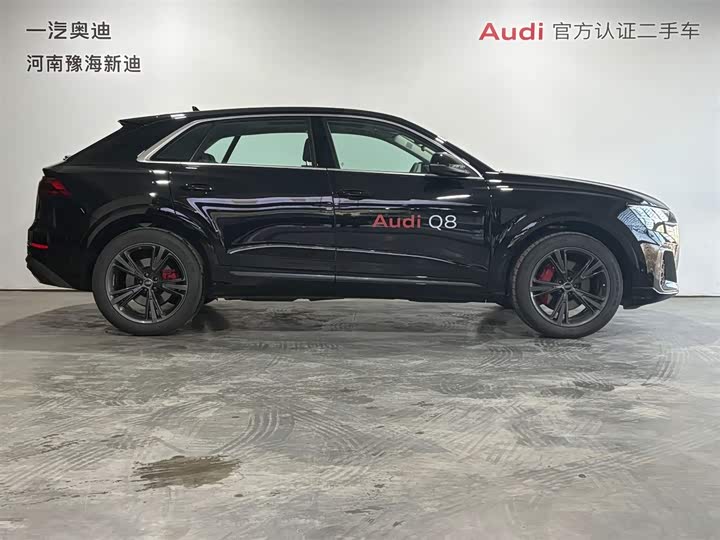 Фото 3 - Audi Q8