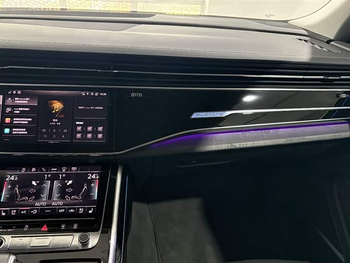 Фото 9 - Audi Q8