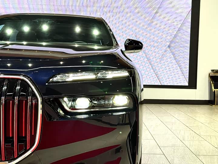 Фото 4 - BMW 7 Series