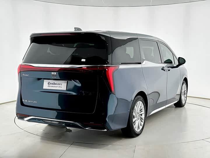 Фото 3 - Buick GL8 Century