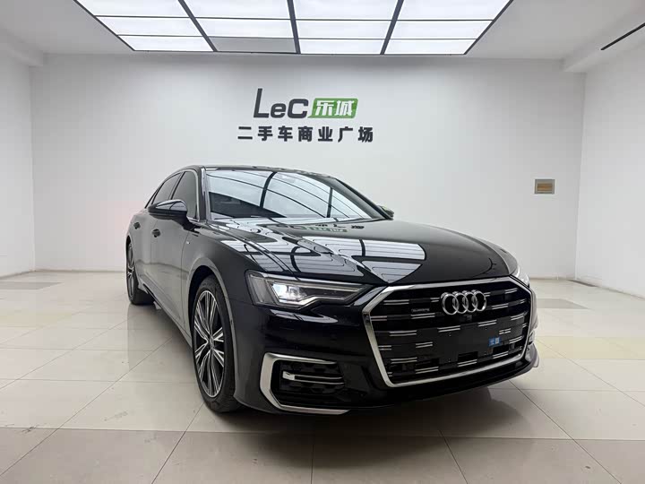 Фото 2 - Audi A6L