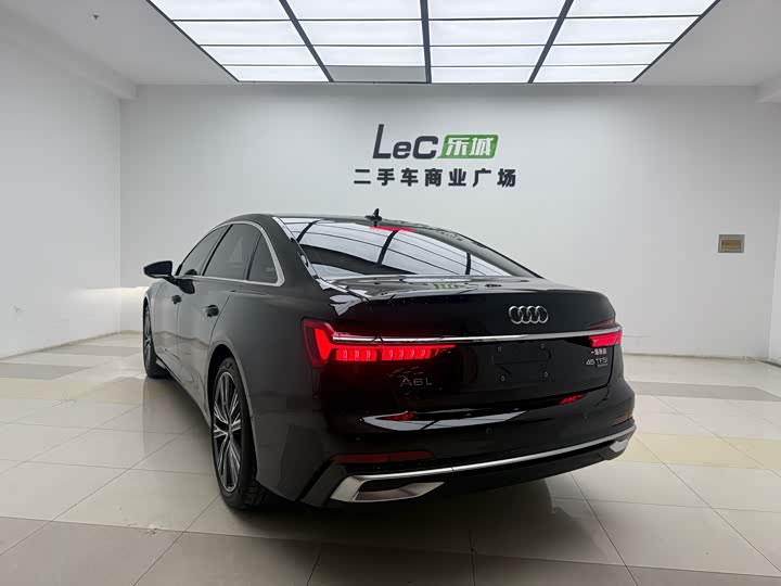 Фото 6 - Audi A6L