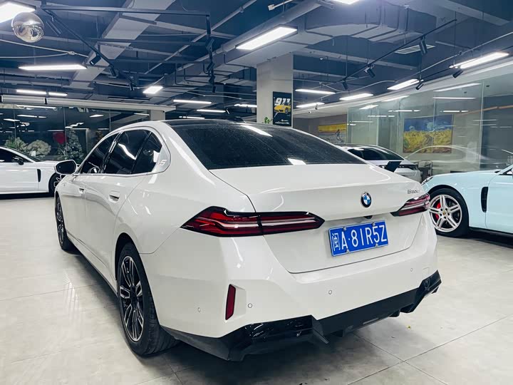 Фото 4 - BMW 5 Series