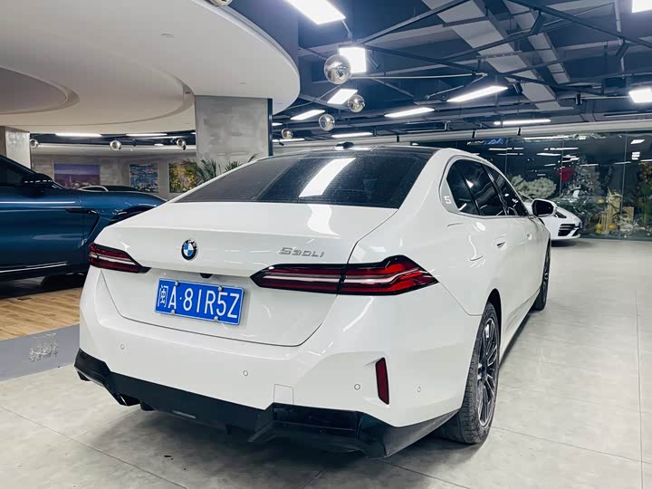 Фото 5 - BMW 5 Series