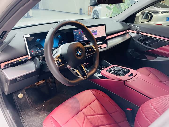 Фото 8 - BMW 5 Series