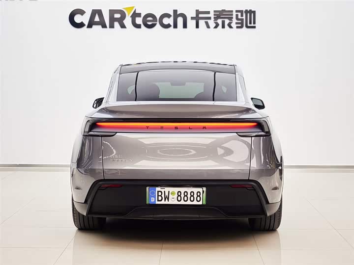 Фото 9 - Tesla Model Y