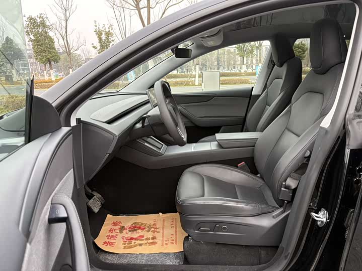 Фото 9 - Tesla Model Y