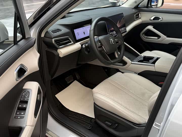 Фото 4 - BYD Yuan Up