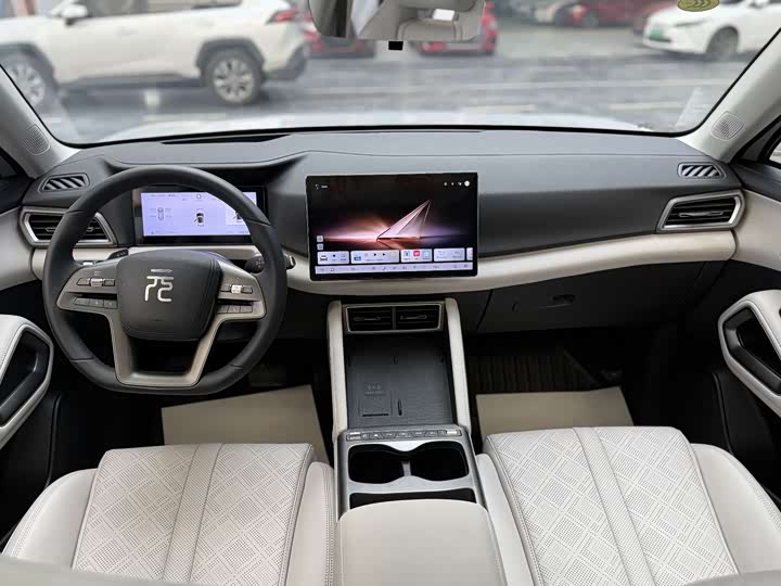 Фото 8 - BYD Yuan Up