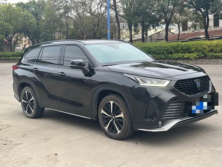 Фото 3 - Toyota Crown Kluger