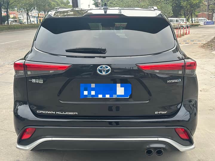 Фото 4 - Toyota Crown Kluger