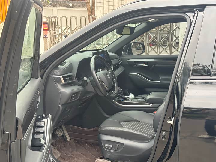 Фото 7 - Toyota Crown Kluger