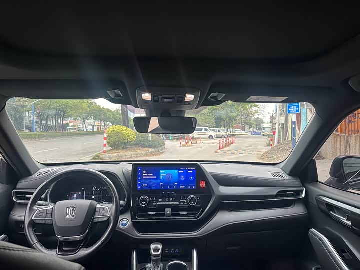 Фото 9 - Toyota Crown Kluger