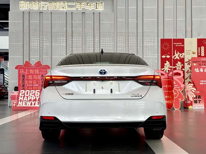 Фото 5 - Toyota Avalon