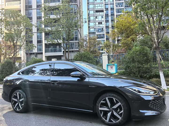 Фото 3 - Volkswagen Lamando L