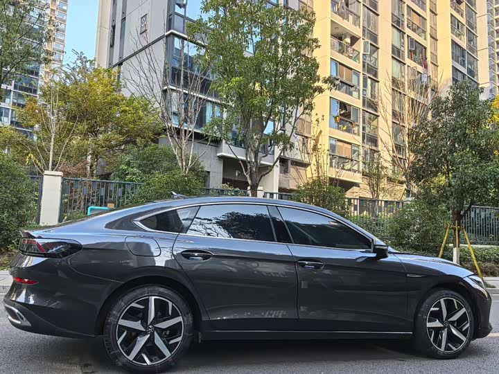 Фото 7 - Volkswagen Lamando L